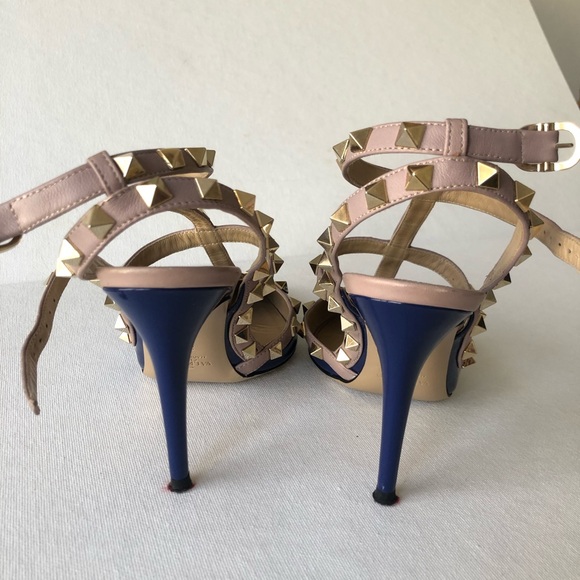 Valentino Rockdtud Blue Patent Leather pointed toe pumps Heels MK main image 0